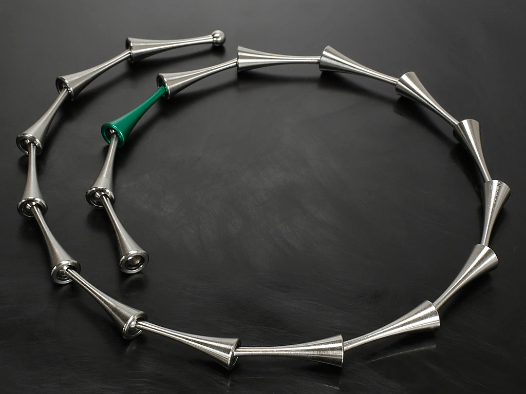 Pion collier van titanium met 1 aluminium groene kleur