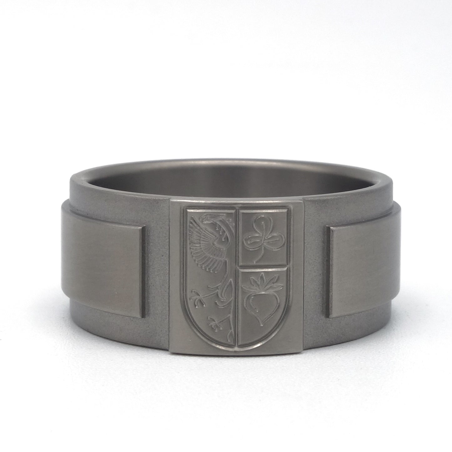 Ring met familiewapen | In titanium of staal