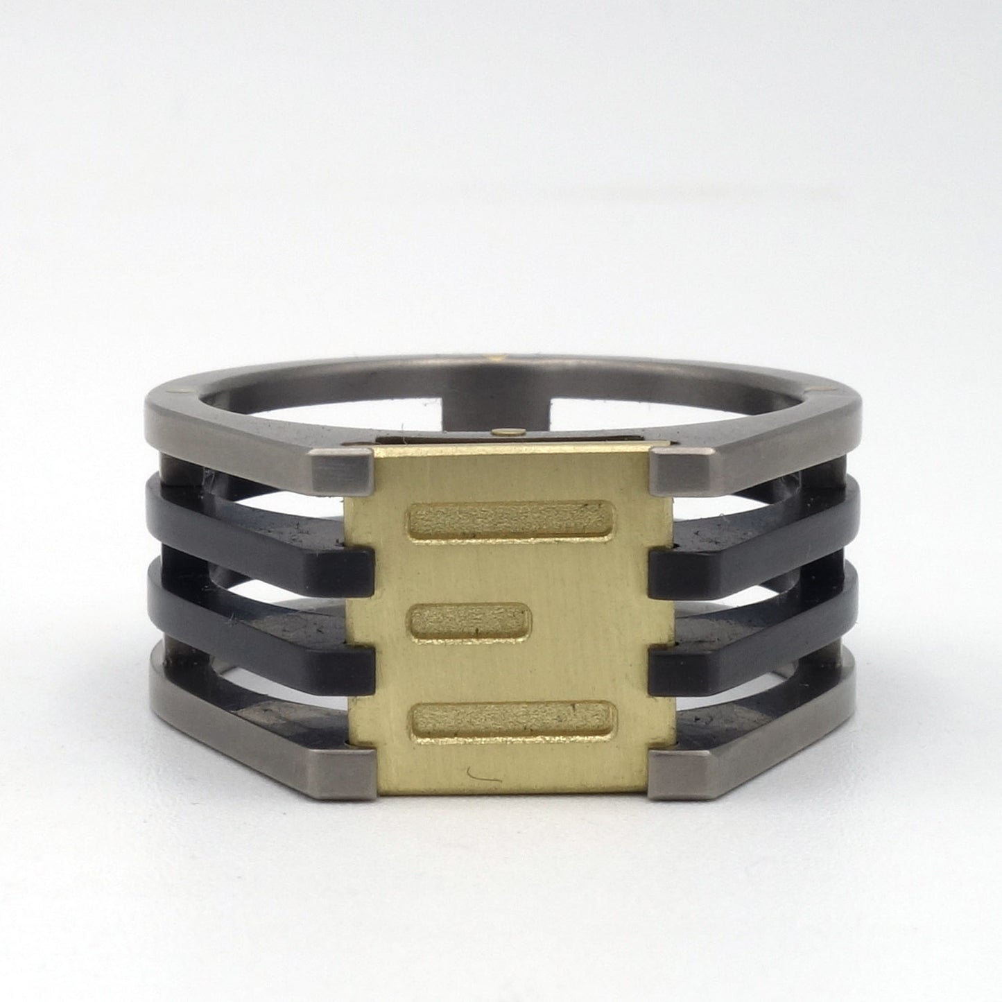 ABBO Ring | Titanium, Zirkonium & 18kr Geelgoud