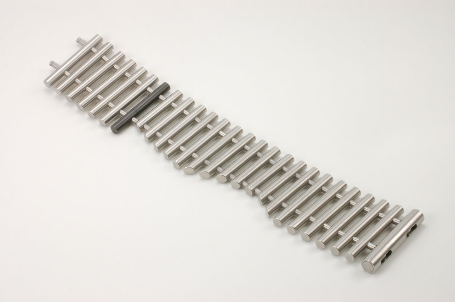 Cadence | Titanium & Zirkonium