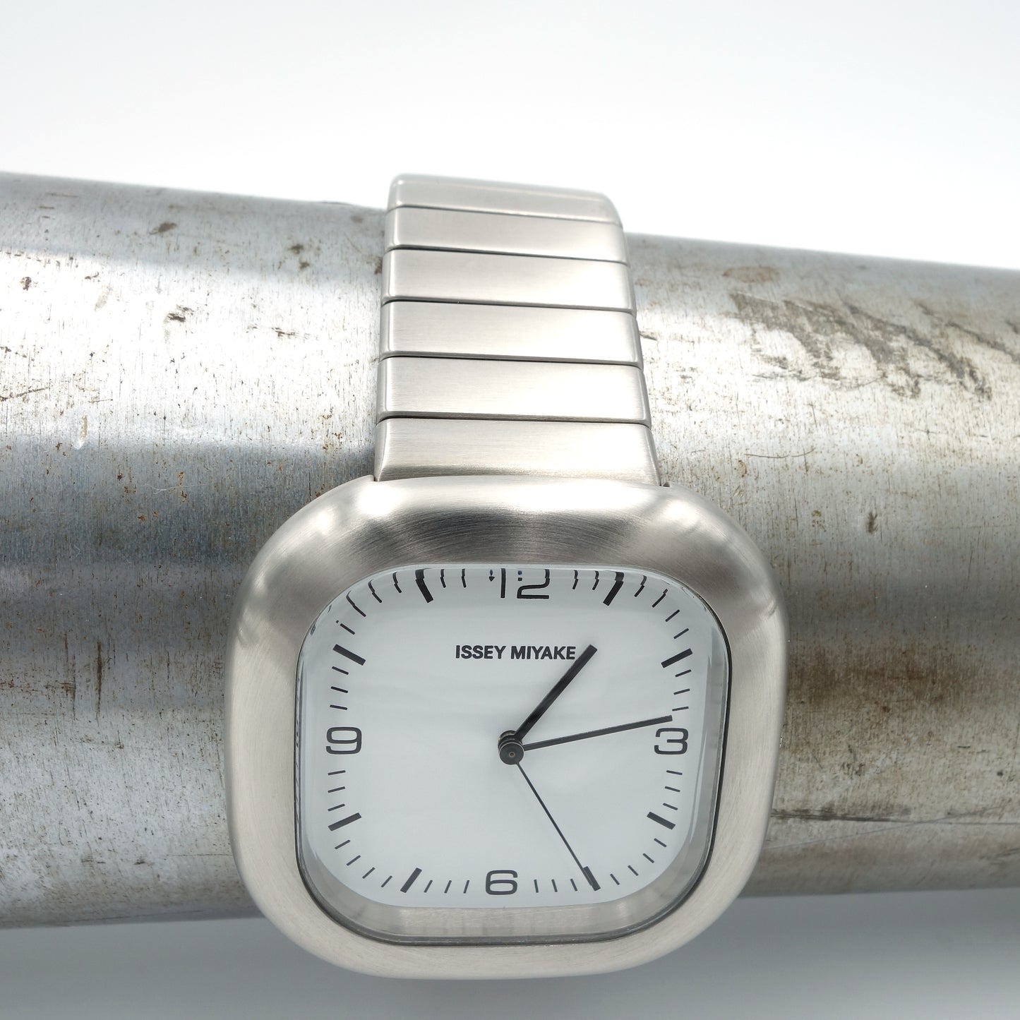 Issey Miyake SILAX001Y | Design Horloge 40 x 40 mm