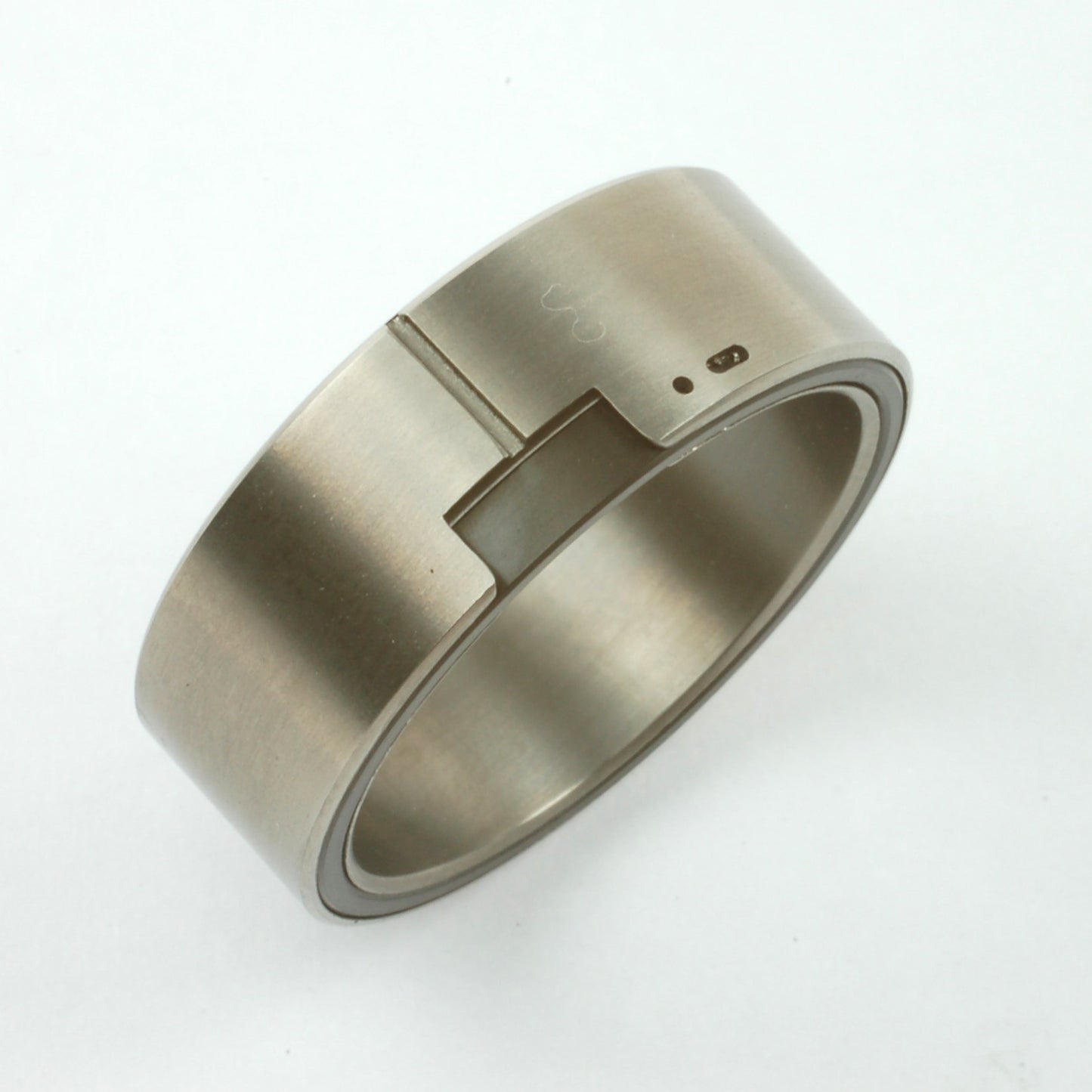 Femka & Rae Morse | Titanium & Zirkonium