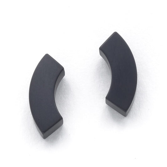 Arch oorbellen van antracietzwart zirkonium met titanium stekers