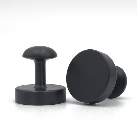 Minimalistische zwarte manchetknopen van zirkonium met glad oppervlak en vaste sluiting