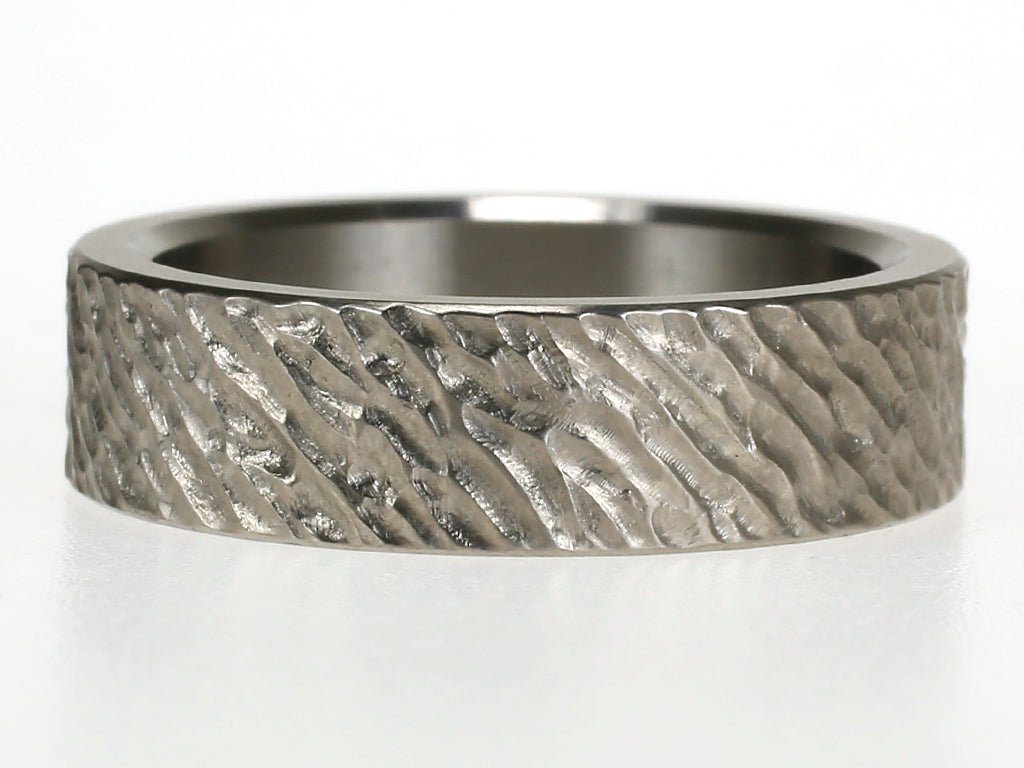 Strand | Titanium
