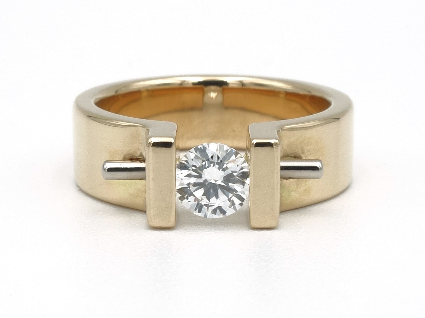 Moonrise Silitaire ring geelgoud