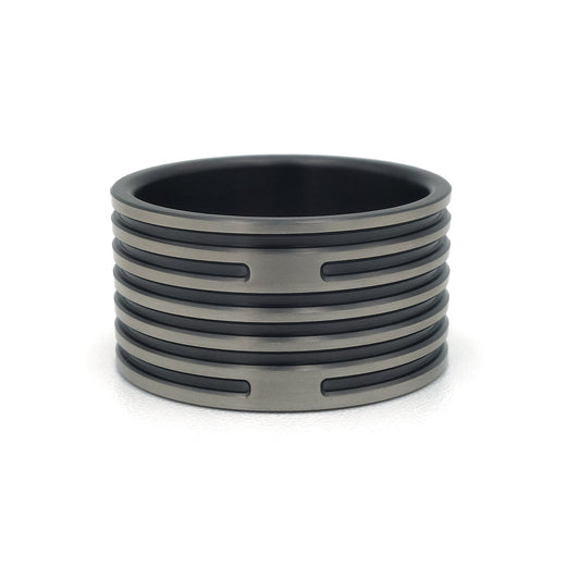 Zirkonium ring met gegraveerde I-Ching-lijnen, breed en modern ontwerp