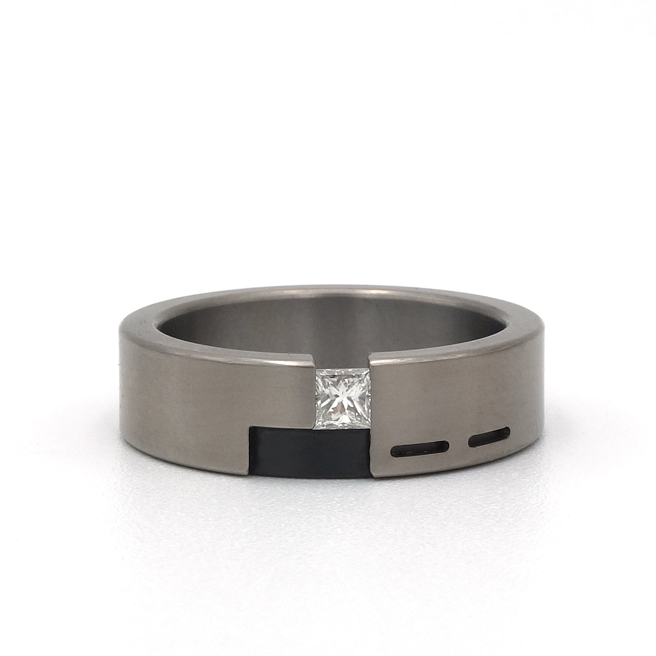 Leona & Leon Morse | Titanium & Zirkonium
