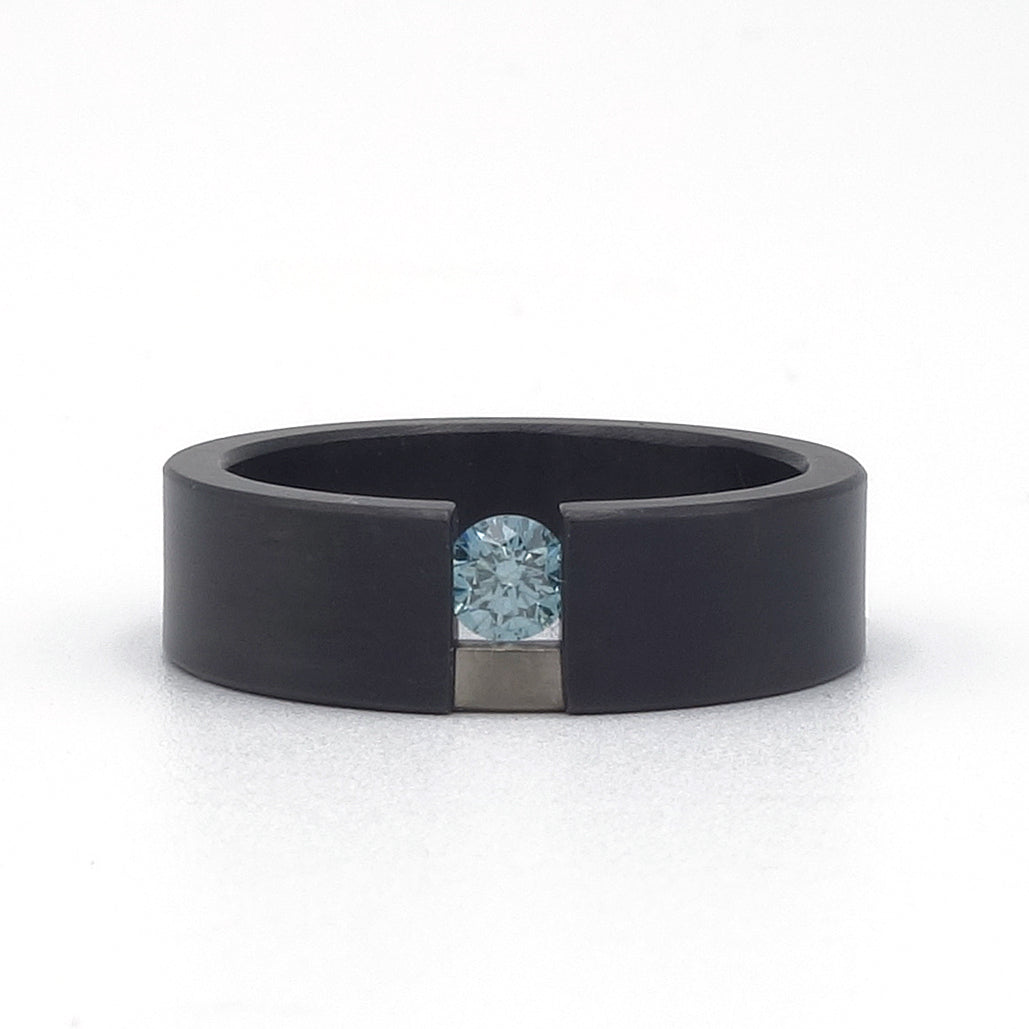 Femka ring van zwart zirkonium en titanium met blauwe diamant (Ice kleur, 0.10 ct)