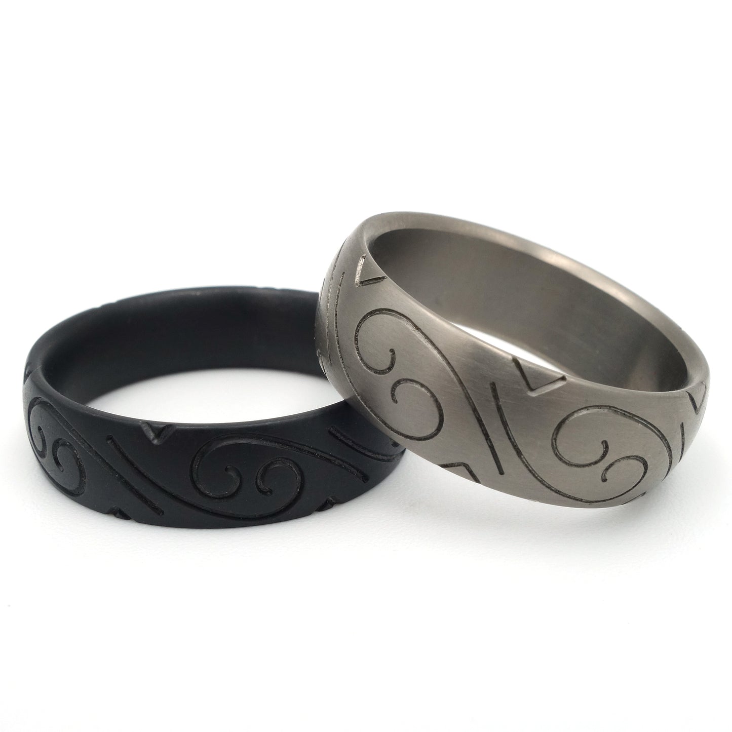 Titanium ring met ingegraveerd infinty patroon van Metal Art