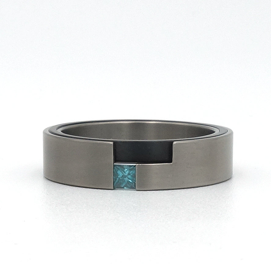Leona & Leon | Titanium & Zirkonium & Blauwe Diamant