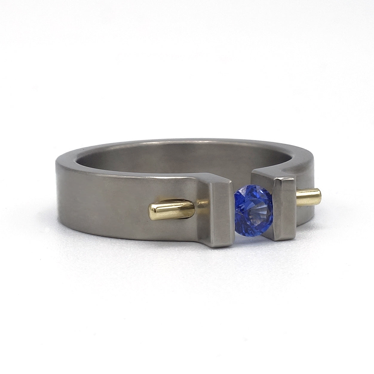 Moonrise | Titanium & Geelgoud met Saffier