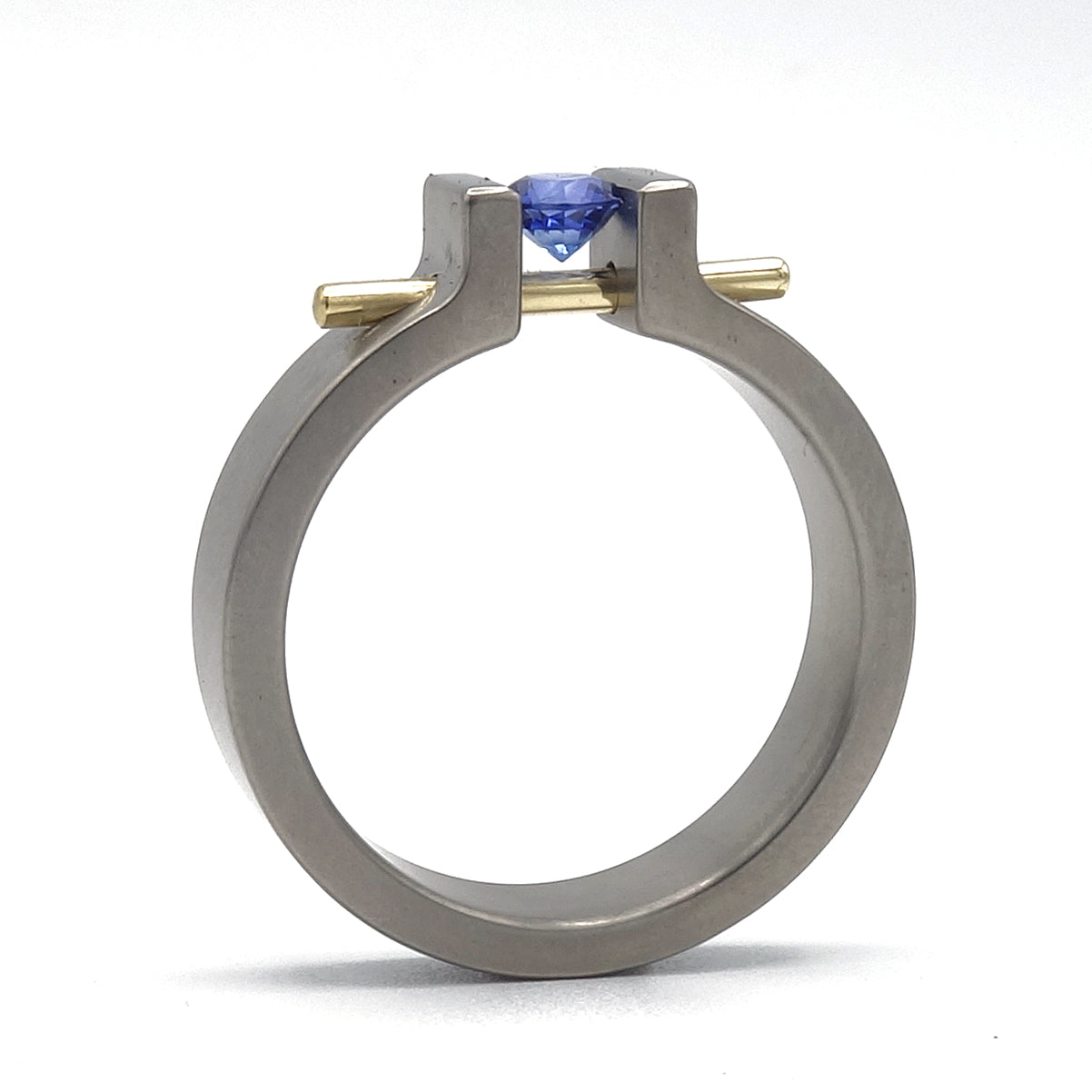 Moonrise | Titanium & Geelgoud met Saffier