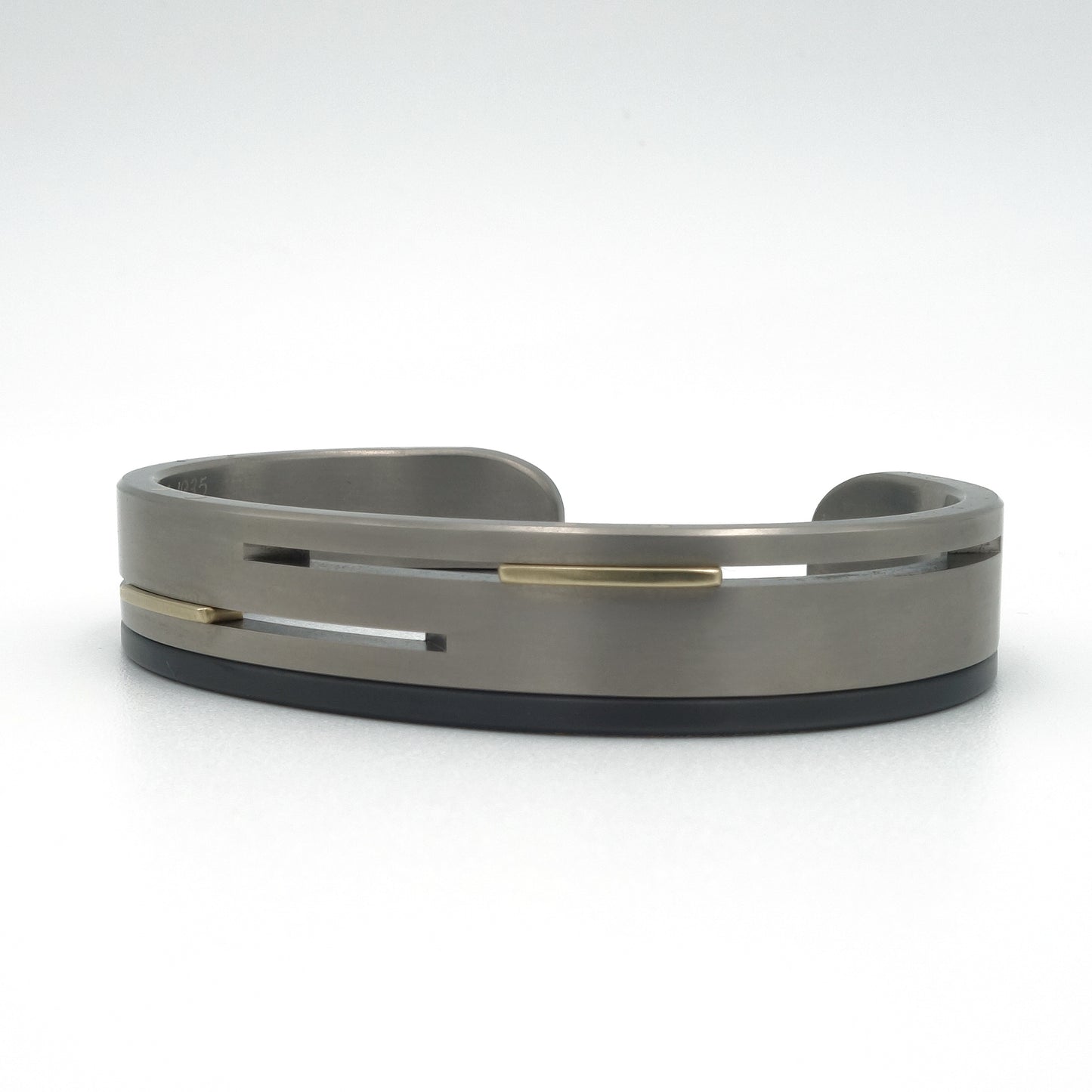 Split Level Armband | Titanium & Zirkonium Herinneringssieraad