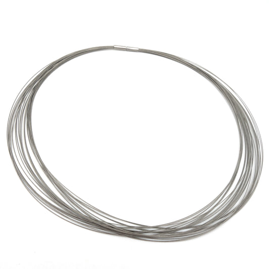 Meerlaagse spang collier