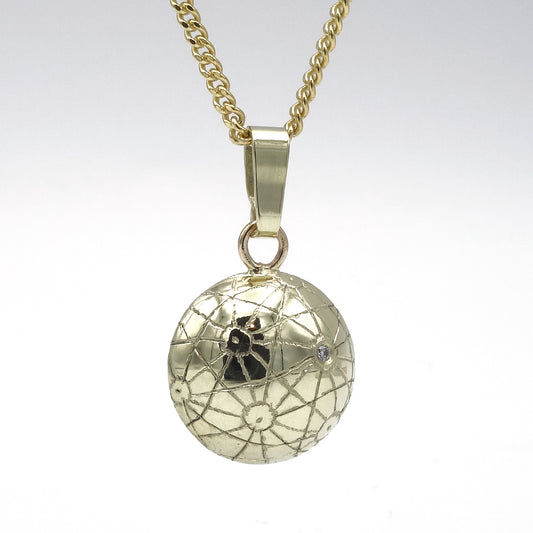 Gouden hanger met mycelium-patroon, kleine diamant en asruimte, ronde vorm van 13 mm