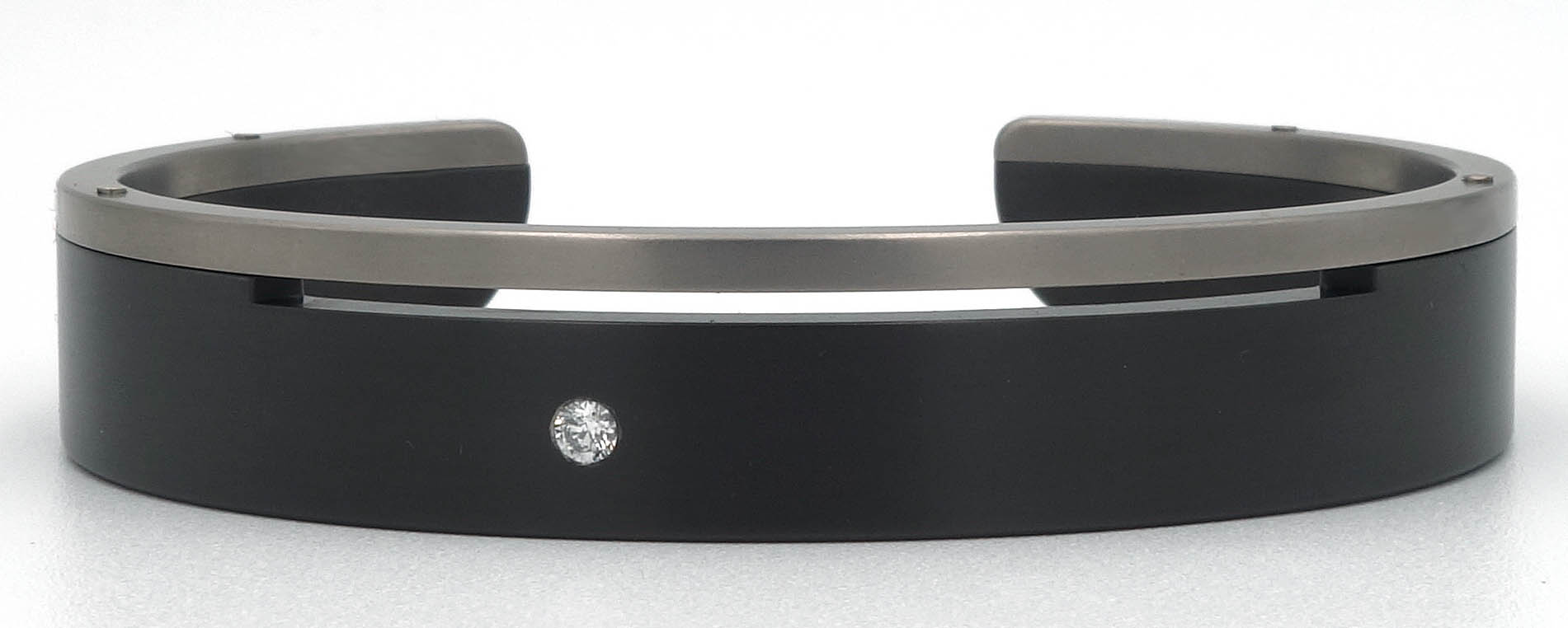 Moderne strakke armband met titanium